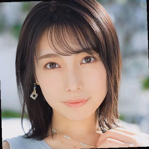 花里アカリ